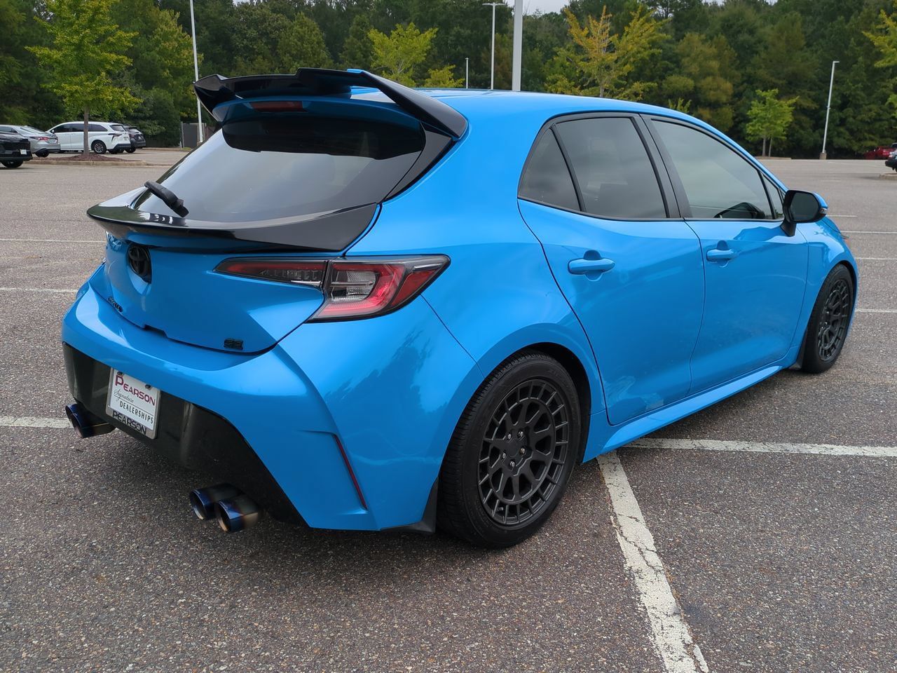 Used 2019 Toyota Corolla SE w/ Carpet Mat Package FWD image 4