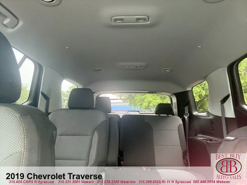 Used 2019 Chevrolet Traverse LT FWD image 9
