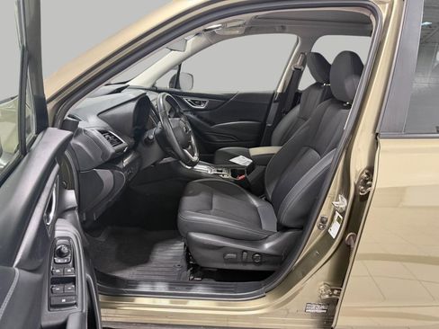 Used 2022 Subaru Forester Premium image 10