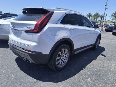Certified 2022 Cadillac XT4 Premium Luxury w/ Enhanced Visibility Package FWD image 5
