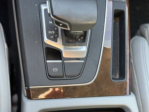 Used 2020 Audi Q5 Prestige image 16