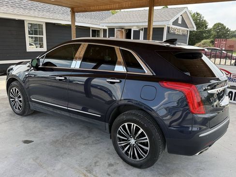 Used 2017 Cadillac XT5 Luxury w/ Driver Awareness Package FWD image 11