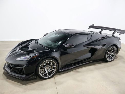 Used 2026 Chevrolet Corvette ZR1 w/ ZR1 Carbon Fiber Aero Package image 20