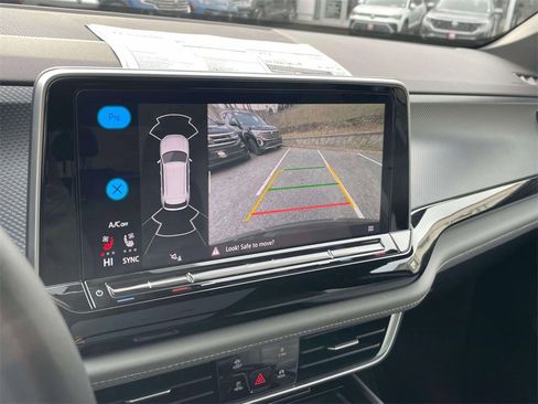 New 2024 Volkswagen Atlas Cross Sport SEL R-Line image 28