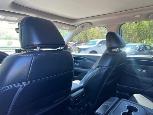 Used 2023 Honda Pilot Touring image 33