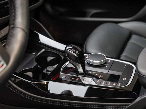 Used 2025 BMW X4 xDrive30i w/ Premium Package image 24