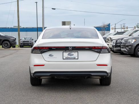 Used 2024 Honda Accord EX image 6