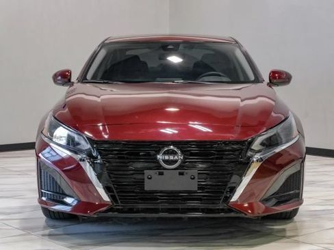 Used 2023 Nissan Altima 2.5 SV FWD image 9
