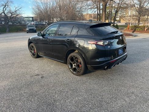 Used 2024 Alfa Romeo Stelvio Veloce image 3