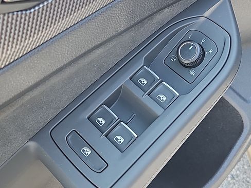 New 2026 Volkswagen GTI SE FWD image 6