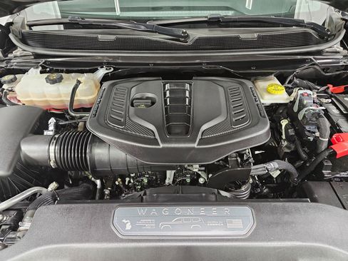 Used 2024 Jeep Wagoneer Series II image 5