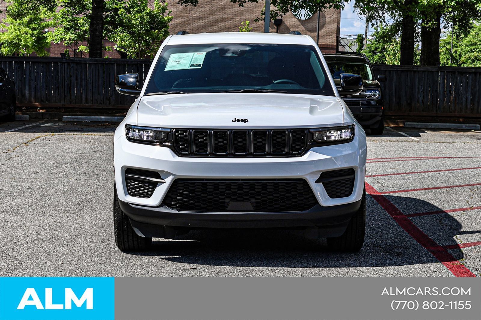 Used 2025 Jeep Grand Cherokee Altitude AWD/4WD image 11