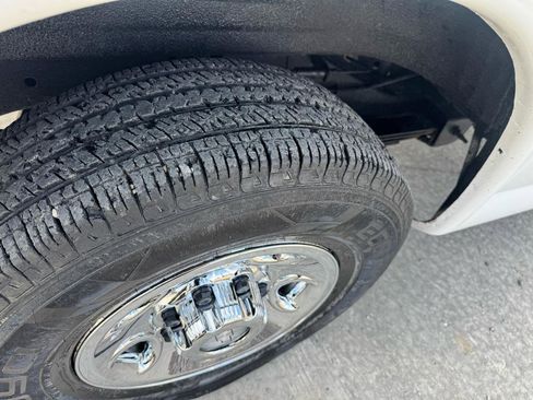 Used 2017 Chevrolet Express 3500 LT w/ LT Preferred Equipment Group image 11