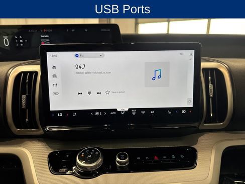 Used 2025 Ford Expedition Active AWD/4WD image 21