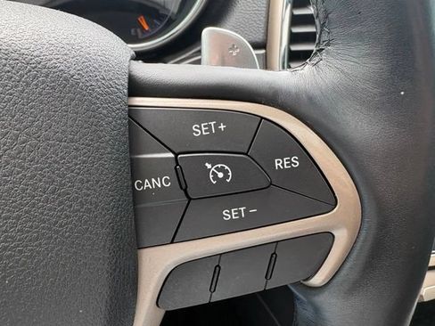 Used 2014 Jeep Grand Cherokee Altitude AWD/4WD image 26