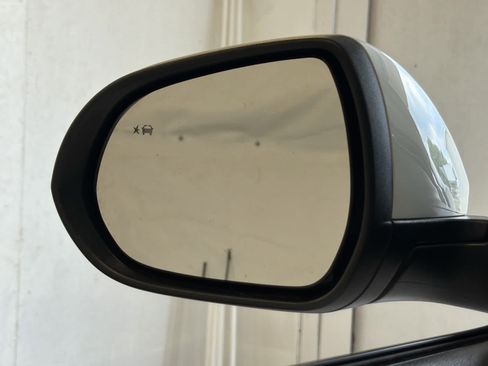 Used 2024 Buick Encore GX Preferred FWD image 44