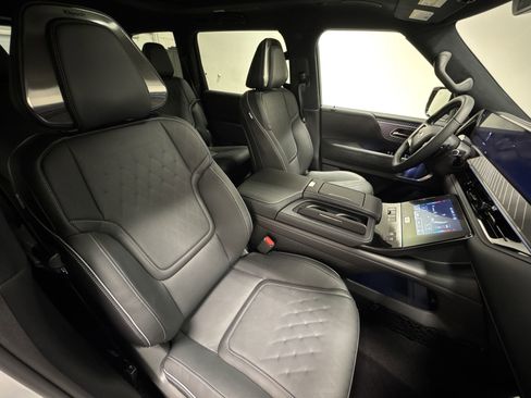 New 2026 INFINITI QX80 Autograph w/ Premium Cargo Package image 26