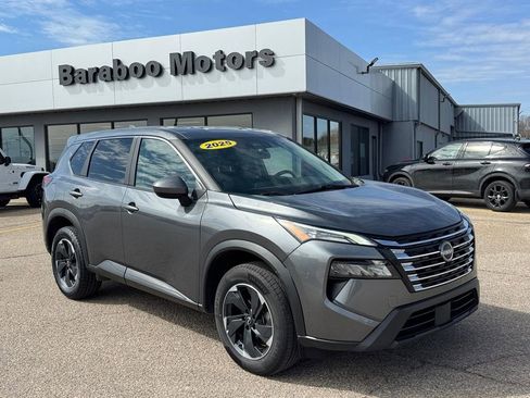 Used 2025 Nissan Rogue SV image 1