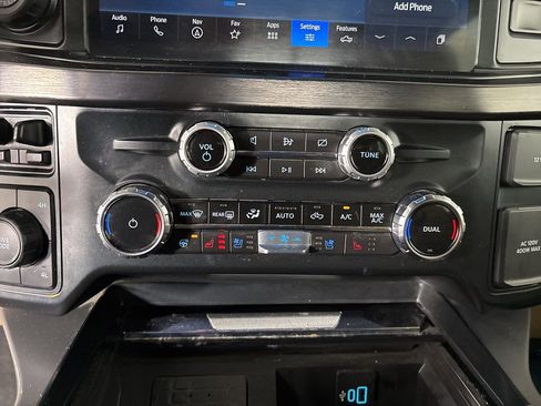 Used 2023 Ford F350 Lariat w/ Tow Technology Package image 14