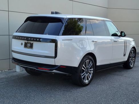Used 2025 Land Rover Range Rover Long Wheelbase Autobiography AWD/4WD image 11