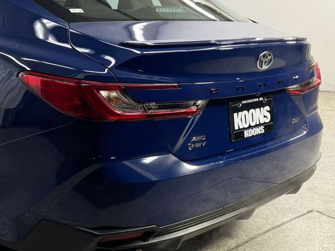 Used 2025 Toyota Camry SE image 30