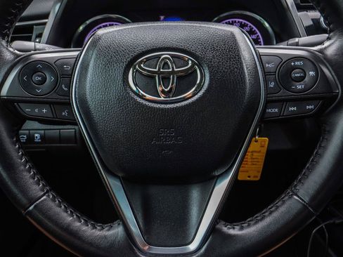 Used 2019 Toyota Camry SE FWD image 15