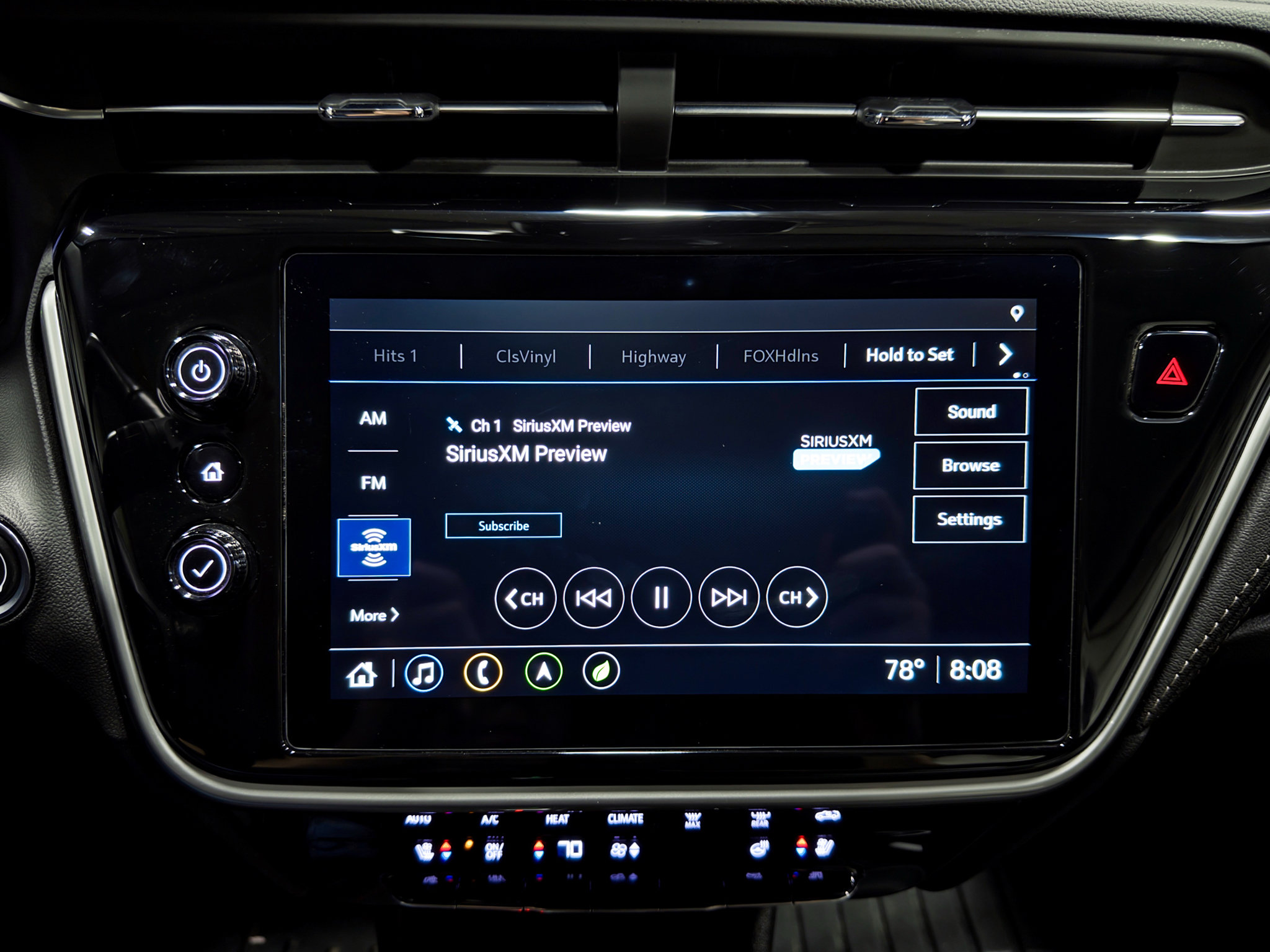 Used 2023 Chevrolet Bolt EUV Premier w/ Sun & Sound Package FWD image 12