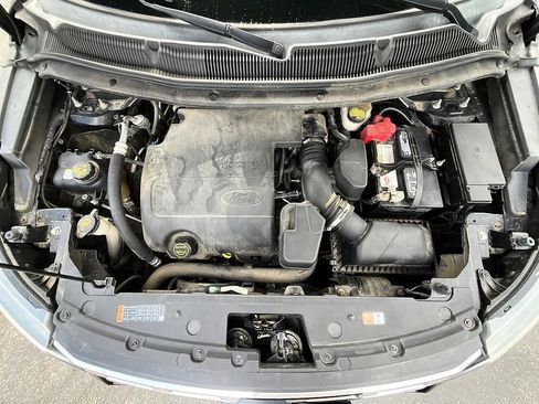 Used 2016 Ford Explorer XLT w/ Equipment Group 202A AWD/4WD image 3