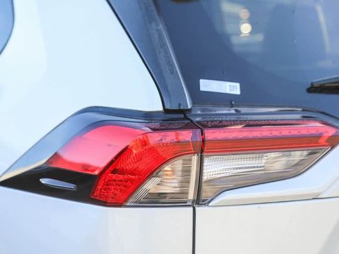 Used 2023 Toyota RAV4 XLE Premium image 37