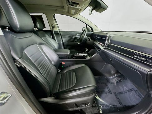 Used 2023 Kia Sportage SX image 11