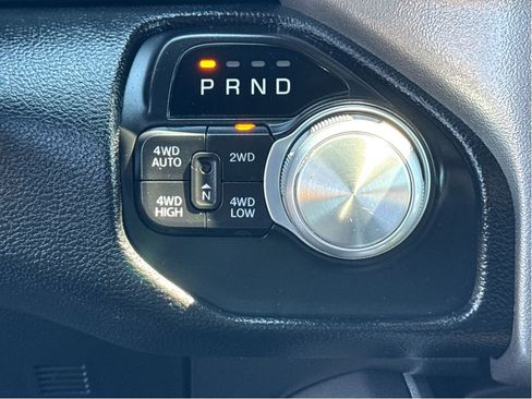 Used 2020 RAM 1500 Laramie w/ Sport Appearance Package AWD/4WD image 23