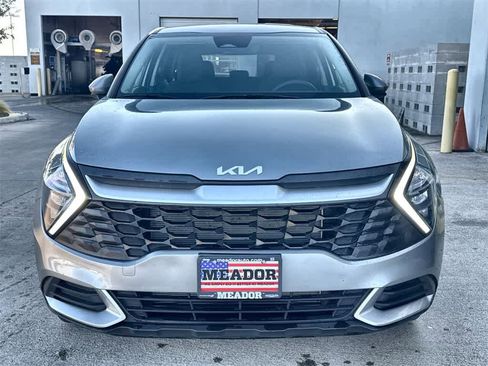 Used 2023 Kia Sportage LX image 7