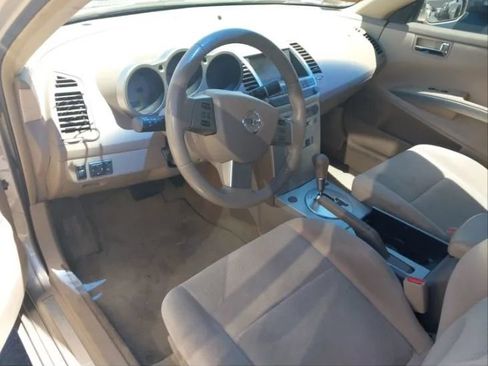 Used 2005 Nissan Maxima 3.5 SE w/ (P01) PREMIUM Audio Pkg FWD image 4