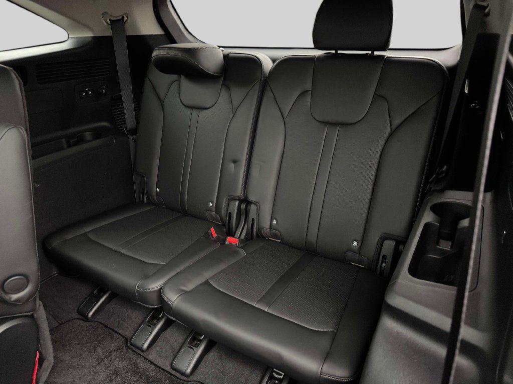 Used 2024 Kia Sorento SX AWD/4WD image 11