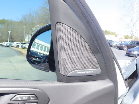 Used 2025 BMW X7 M60i image 26