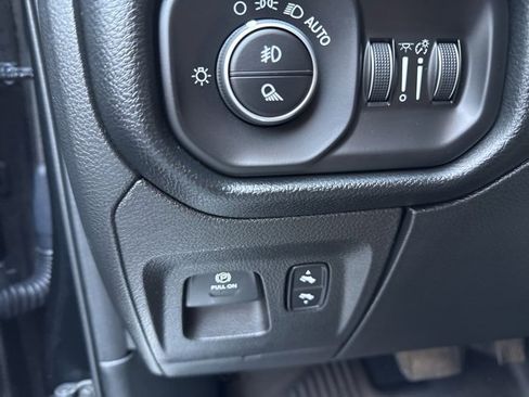 Used 2020 RAM 1500 Laramie image 19