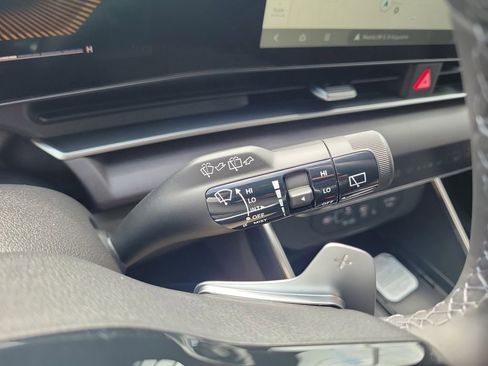 New 2026 Kia Carnival EX FWD image 30