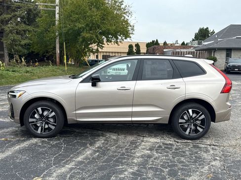 New 2026 Volvo XC60 B5 Plus w/ Climate Package image 7