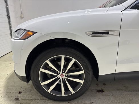 Used 2018 Jaguar F-PACE Prestige image 7