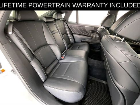 Used 2024 Lexus LS 500 RWD image 37