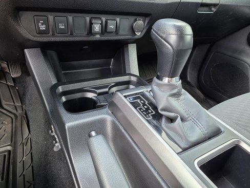 Certified 2023 Toyota Tacoma SR5 w/ Technology Package image 18