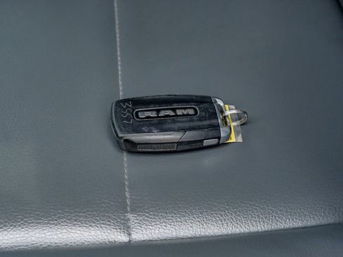 Used 2022 RAM 2500 Tradesman w/ Chrome Appearance Group image 57