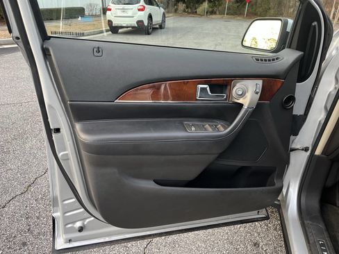 Used 2012 Lincoln MKX AWD image 24