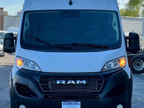Used 2025 RAM ProMaster 2500 w/ Convenience Group FWD image 6