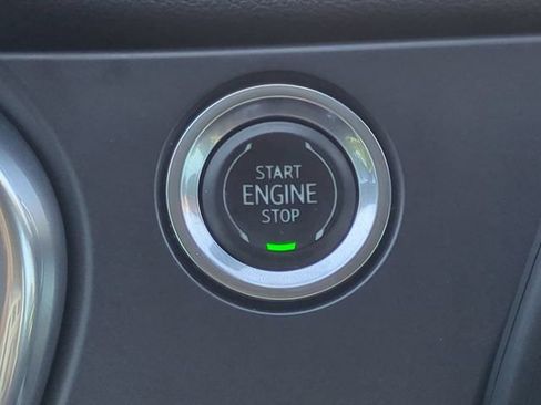 Used 2021 Chevrolet Blazer LT w/ LPO, Black Accent Package FWD image 34