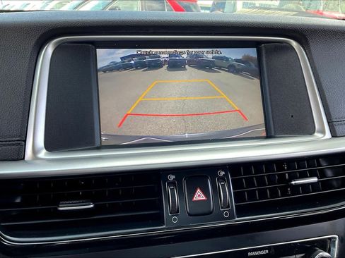 Used 2020 Kia Optima LX image 26
