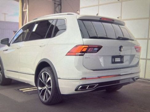 Used 2024 Volkswagen Tiguan SEL R-Line AWD/4WD image 8