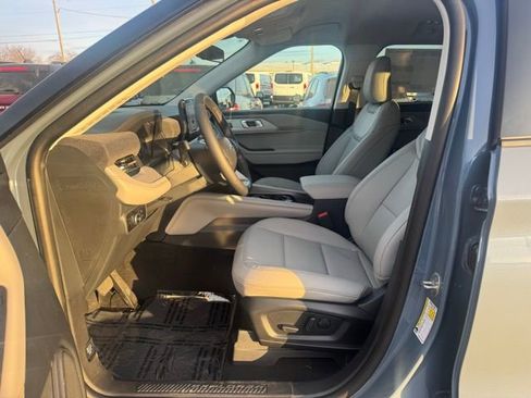 New 2026 Ford Explorer Active w/ Active Comfort Package image 9
