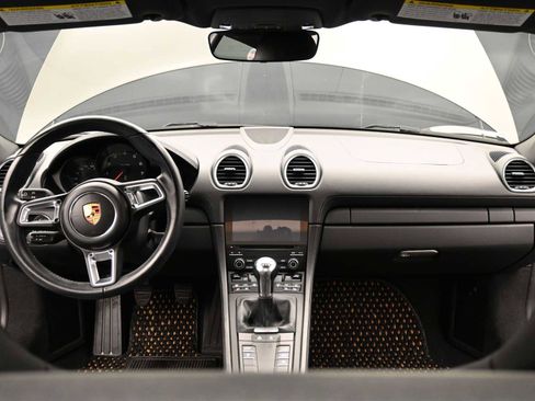 Certified 2022 Porsche 718 Cayman RWD image 8