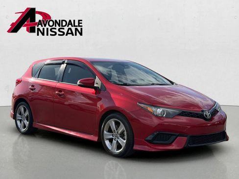 Used 2018 Toyota Corolla iM w/ Carpet Mat Package (TMS) FWD image 7